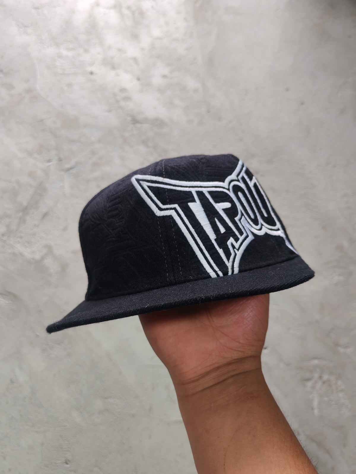 Tapout Fitted Cap Negra XL/L 61cm – MMA Streetwear Vintage Y2K