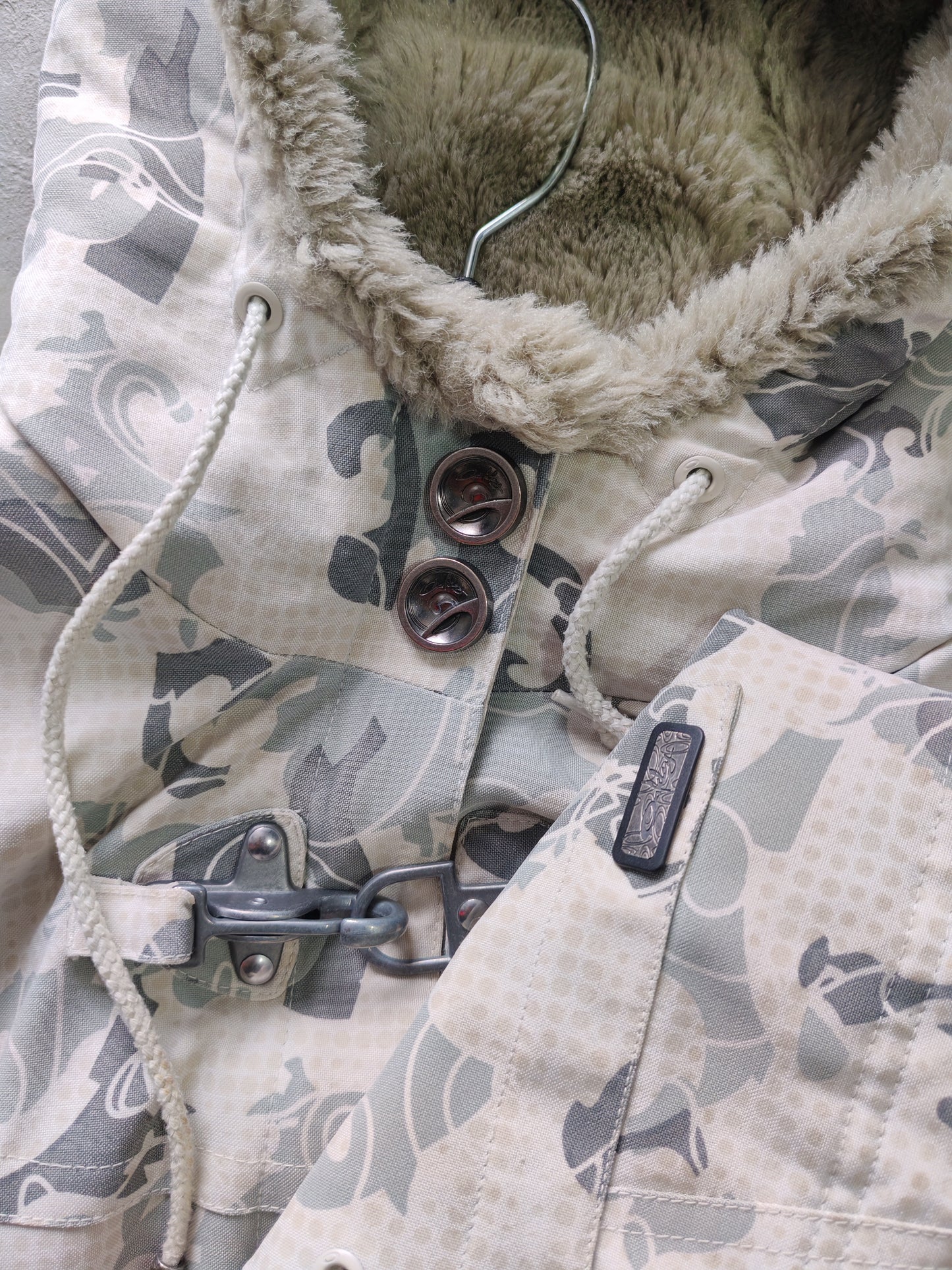 Chaqueta Oakley Snow Camo Floral - Talla M