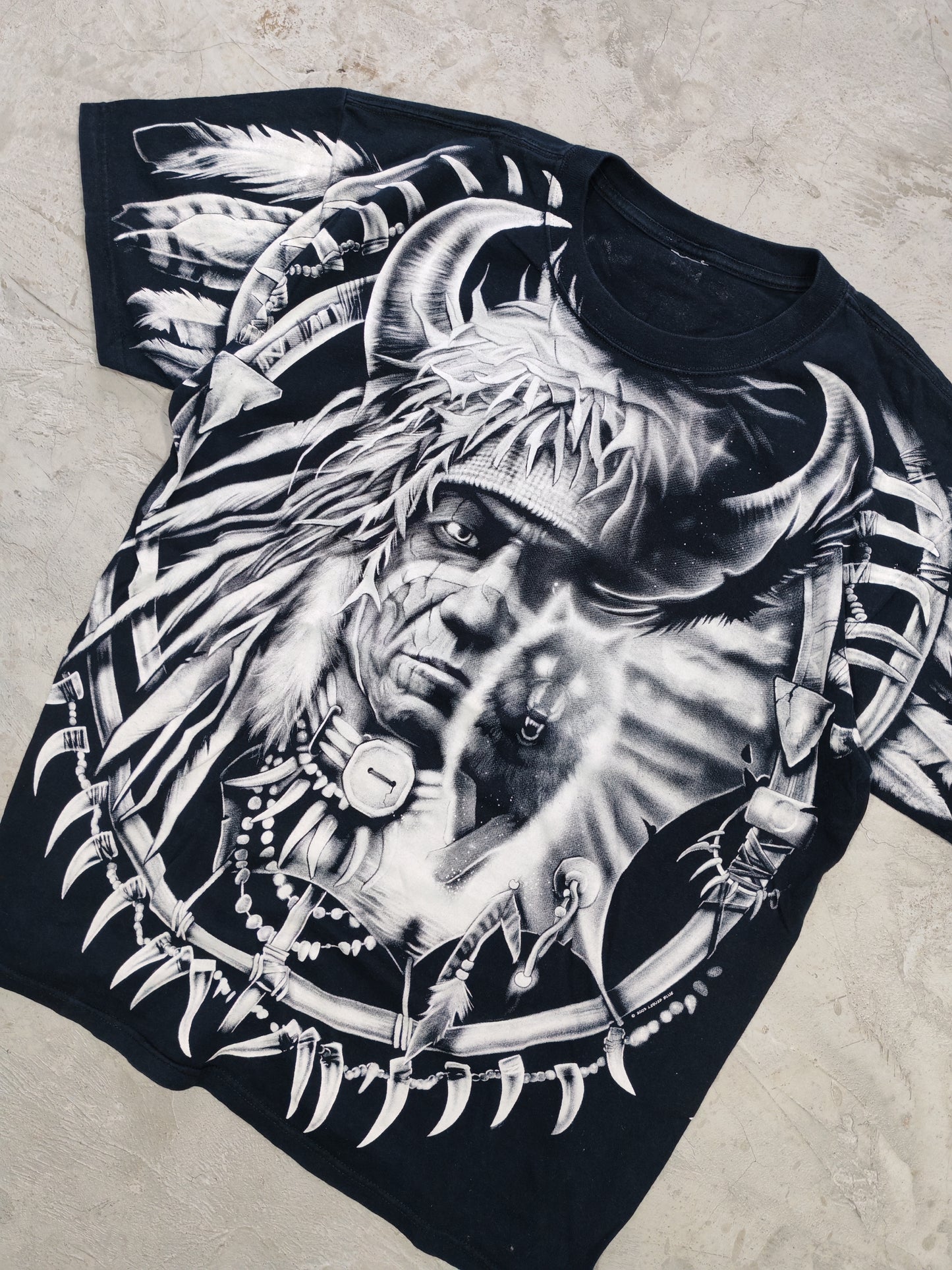 Liquid Blue AOP Native Wolf Tee Black – L