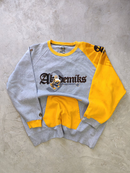 Akademiks Astro-Niners Crewneck Sweatshirt Grey/Yellow – XL/XXL