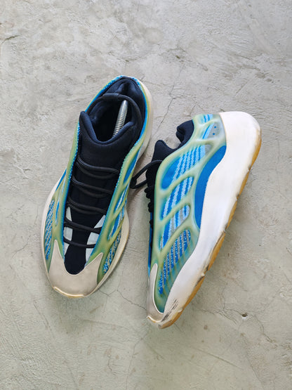 Adidas Yeezy 700 V3 Arzareth – US 10 / EU 44