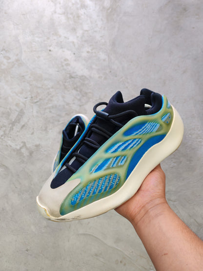 Adidas Yeezy 700 V3 Arzareth – US 10 / EU 44