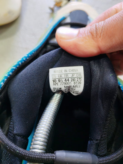 Adidas Yeezy 700 V3 Arzareth – US 10 / EU 44
