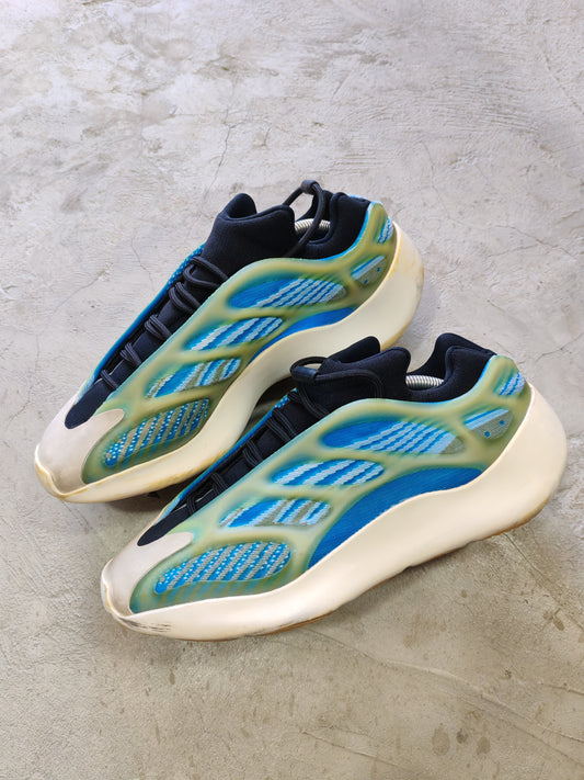 Adidas Yeezy 700 V3 Arzareth – US 10 / EU 44