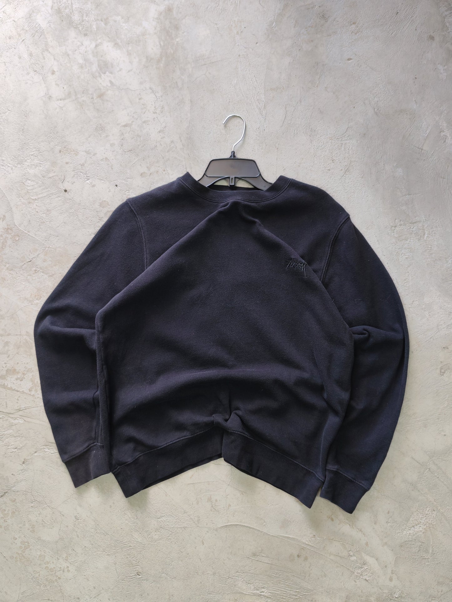 Stüssy Stock Logo Crewneck Sweatshirt Black Faded – M/L