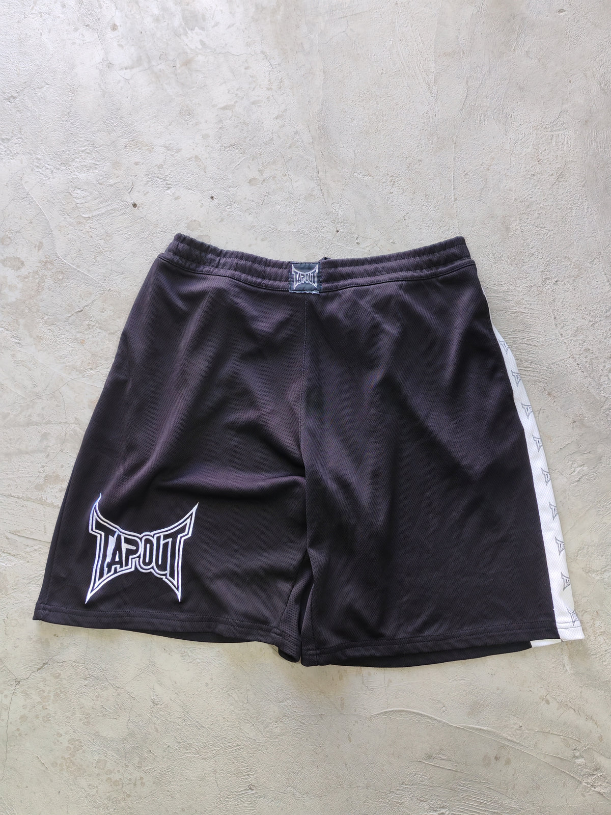 Short Tapout Negro — Talla XL