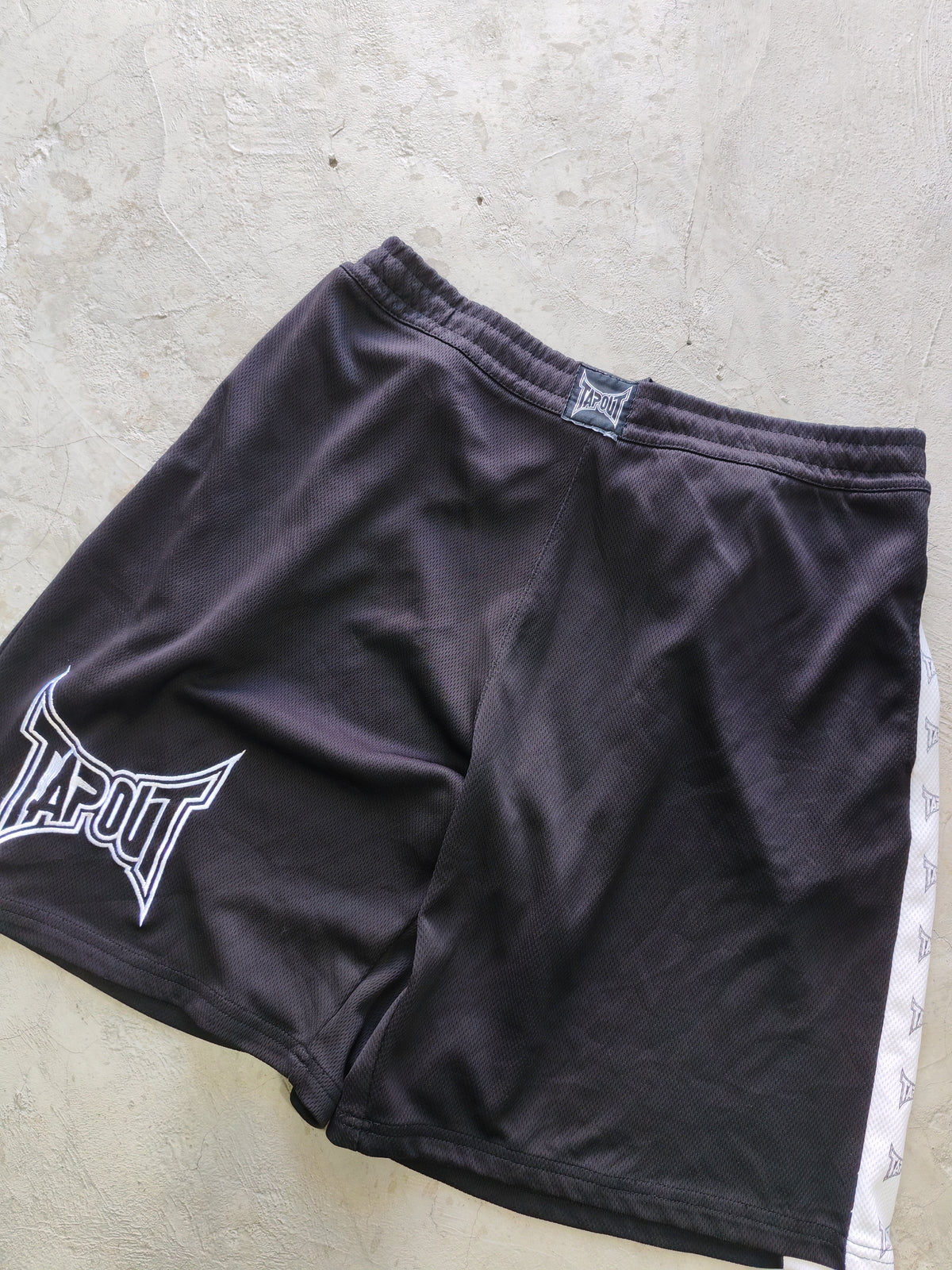 Short Tapout Negro — Talla XL