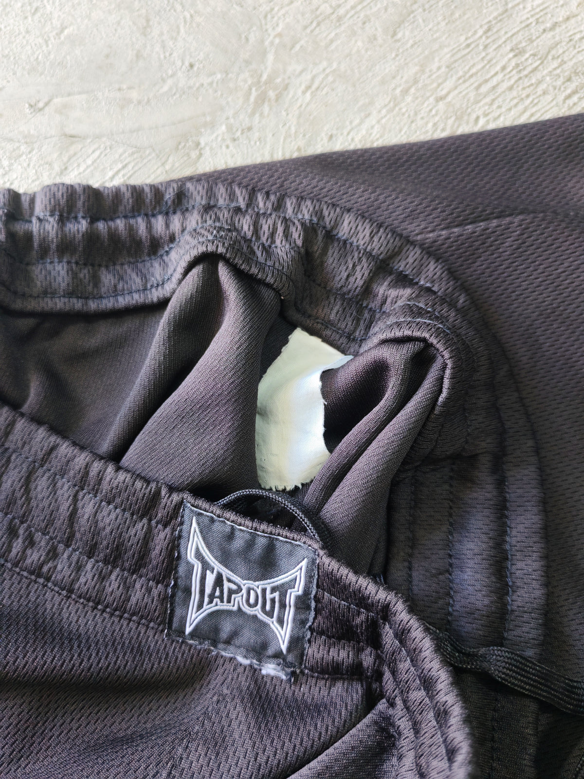 Short Tapout Negro — Talla XL