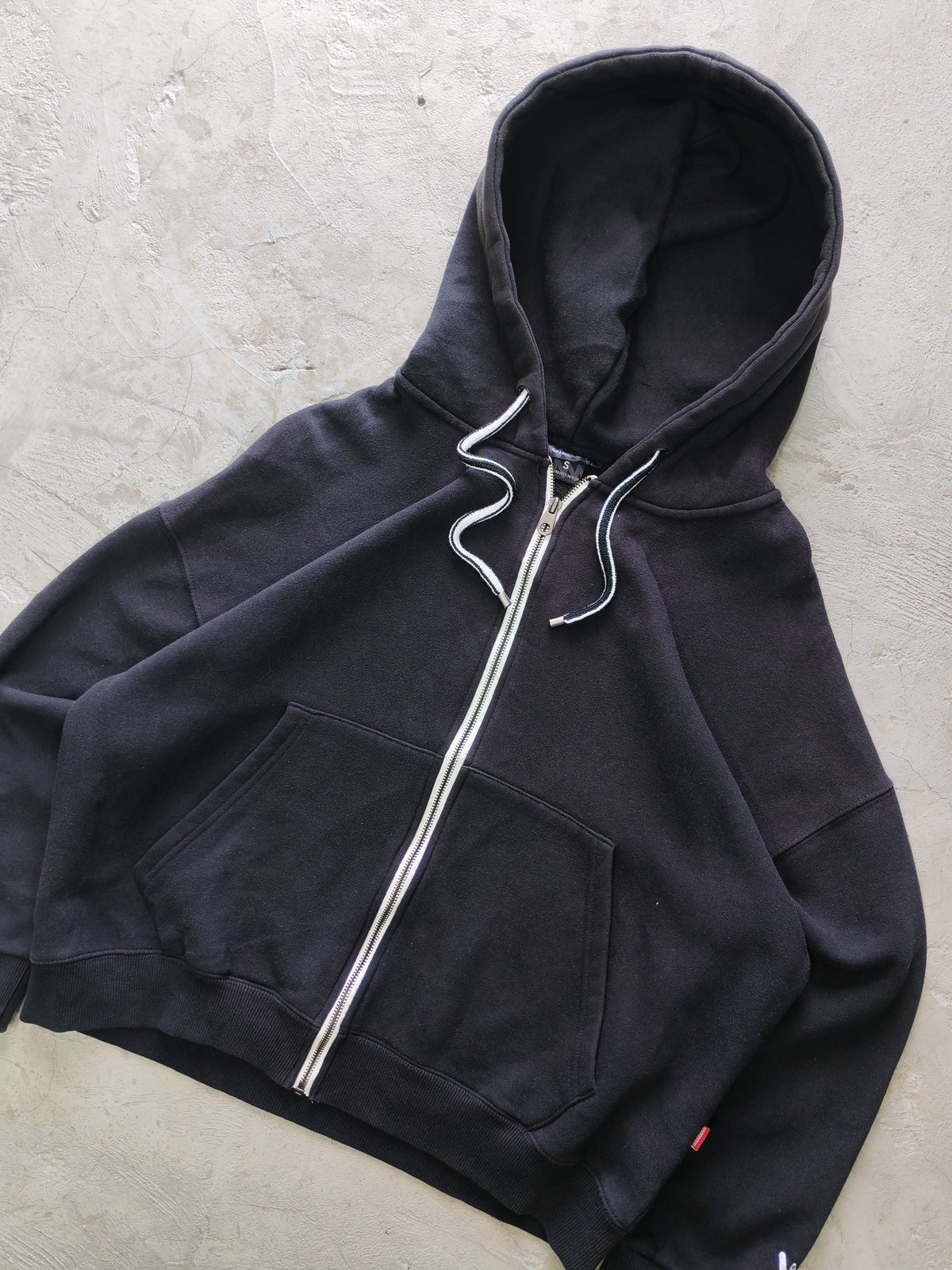 WV Project Zip Hoodie Negro Washed Boxy – S Korean Streetwear Premium