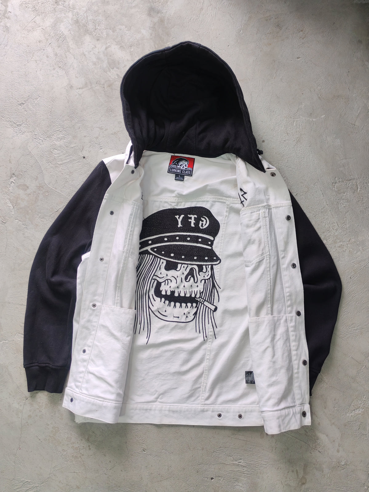 Lurking Class by Sketchy Tank GFY Hooded Denim Jacket Blanco Negro – L Skate Streetwear Grail