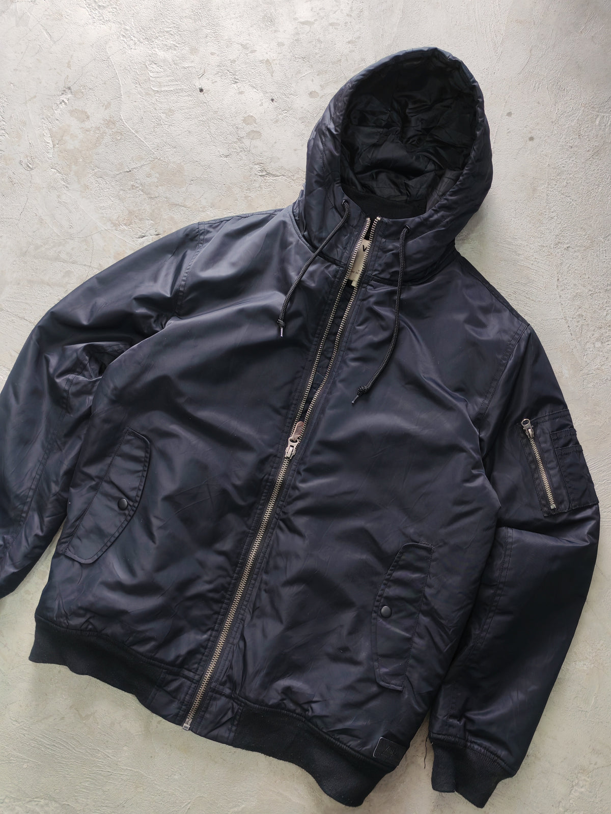 Vans Off The Wall Hooded Bomber Jacket Navy Acolchado – L Skate Streetwear Premium