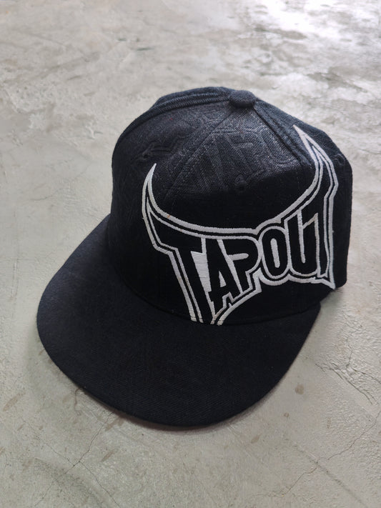 Tapout Fitted Cap Negra XL/L 61cm – MMA Streetwear Vintage Y2K